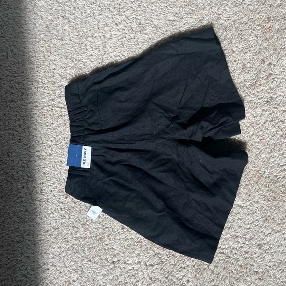 Tailored women’s short - Picture 2 of 3